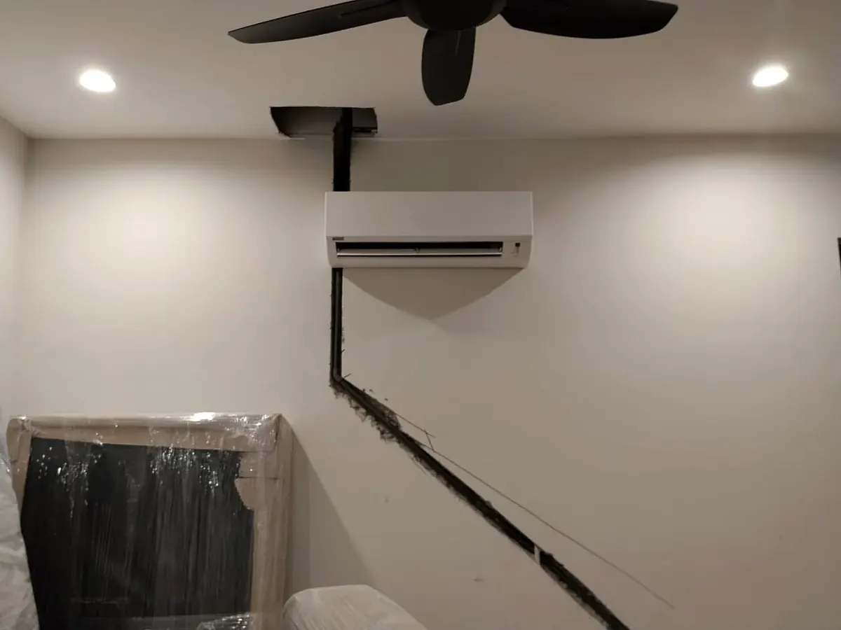 Daikin aircond dismantle and relocation service by KL Renovator in Puchong