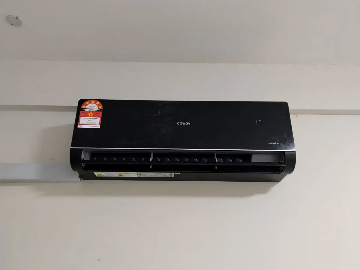 Isonic aircond unit dismantled for relocation in Subang Jaya